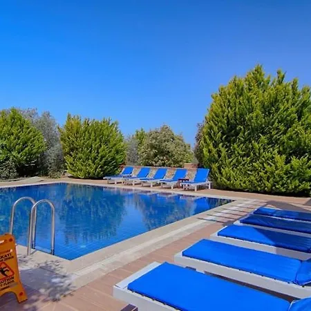 Villa ölüdeniz Ovacıkta 5 Yatak Odalı, 12 Kişilik , Müstakil Havuzlu 2 Fethiye