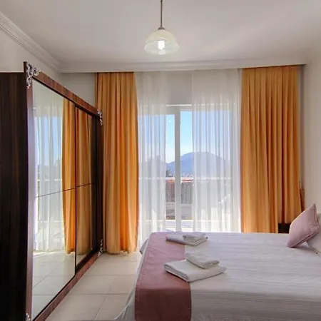 ölüdeniz Ovacıkta 5 Yatak Odalı, 12 Kişilik , Müstakil Havuzlu 2 *