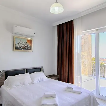 Oludeniz Ovacikta 5 Yatak Odali, 12 Kisilik , Mustakil Havuzlu 2 Villa *