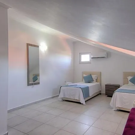 Oludeniz Ovacikta 5 Yatak Odali, 12 Kisilik , Mustakil Havuzlu 2 Villa Fethiye
