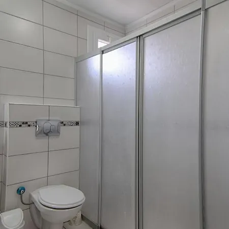 Oludeniz Ovacikta 5 Yatak Odali, 12 Kisilik , Mustakil Havuzlu 2