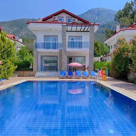 Oludeniz Ovacikta 5 Yatak Odali, 12 Kisilik , Mustakil Havuzlu 2
